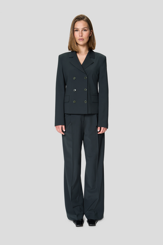 Suit VII – Dark Green Edition